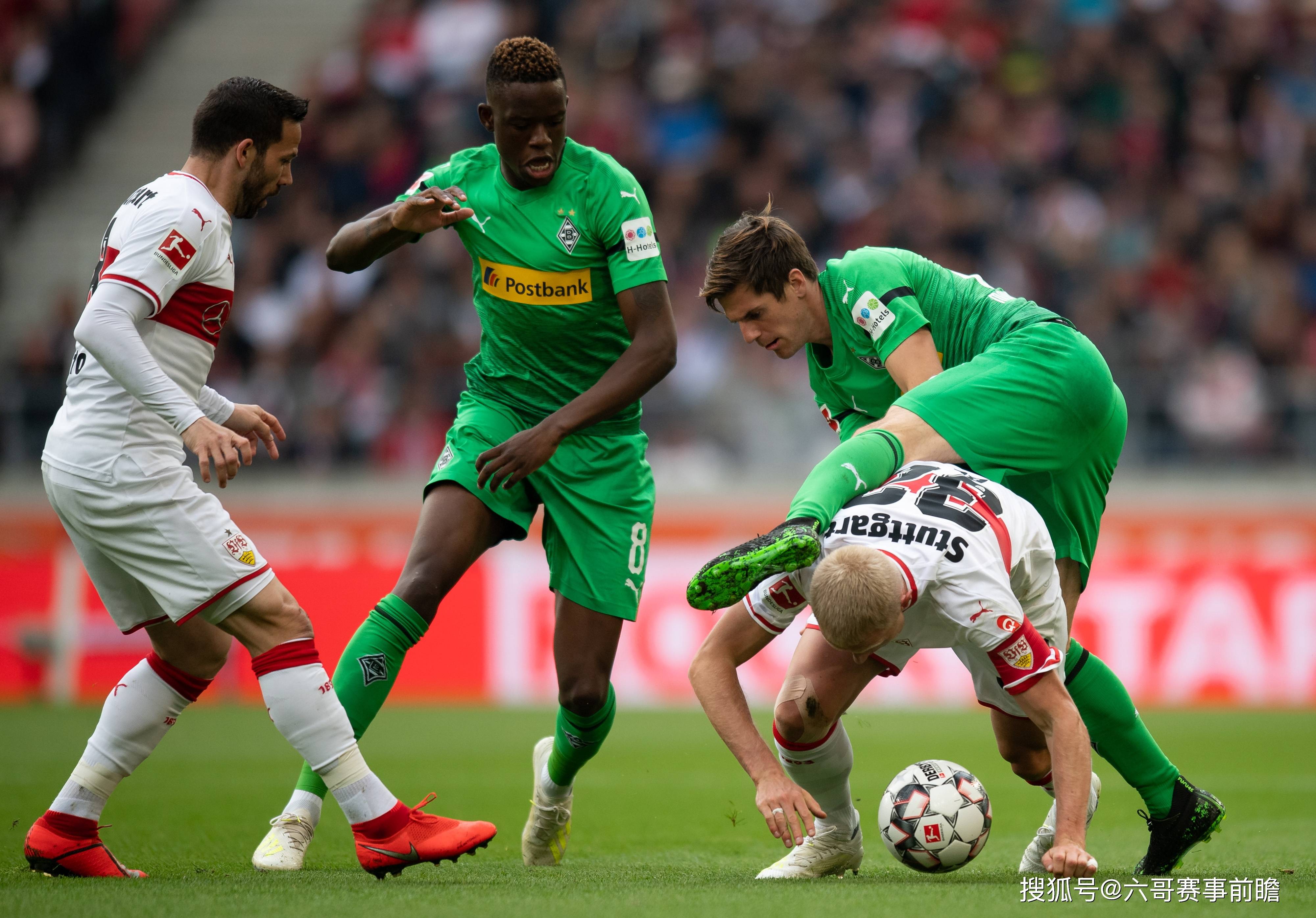 包含不莱梅客场战平霍芬海姆，积分榜位置仍稳定不变的词条