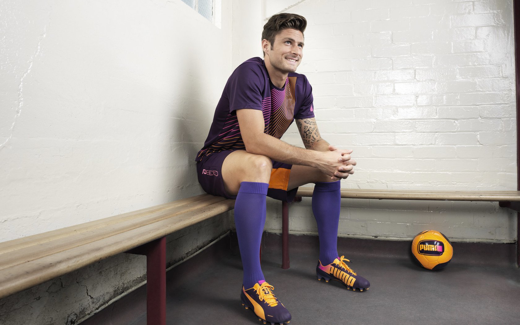 绿茵场上的东西对话，当伊拉克坚韧遇上中国新章，孙兴慜光芒折射亚洲足球未来